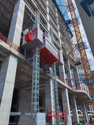 SCE400G Cỗ máy nâng vật liệu hành khách, với phần cột hai và cửa lăn điện