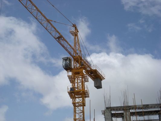 Giá tốt Xưởng xây dựng 16t 70 mét Tháp xây dựng Đèn chống rỉ trực tuyến