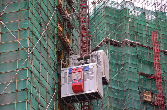 Giá tốt Thép một lồng 55kw Thang máy nâng hành khách cho công trường xây dựng SC300 trực tuyến
