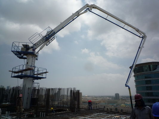 Giá tốt Máy bơm bê tông Spider Boom 5.5kw 17m cho thang máy tháp trực tuyến